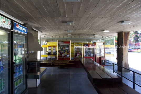 pavilions at independencia park  rafael iglesia