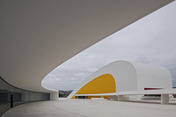 oscar niemeyer cultural center