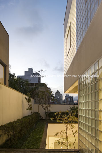 célula mater clinic paulo mendes da rocha