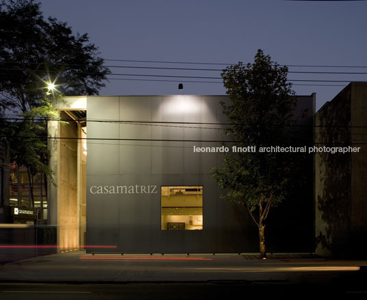 casamatriz store paulo mendes da rocha