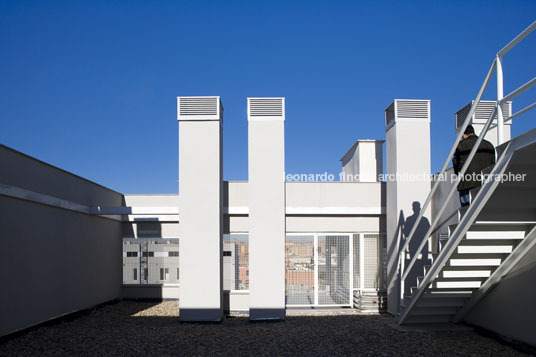 building in vallecas paulo mendes da rocha