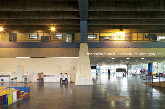 escola primária jardim calux paulo mendes da rocha