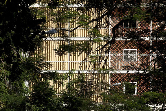 three buildings at guinle park lucio costa