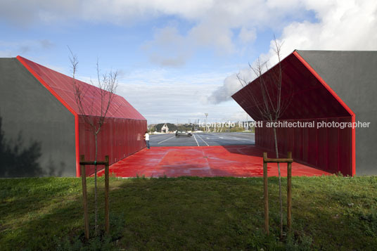 manhufe parking lot guilherme machado vaz