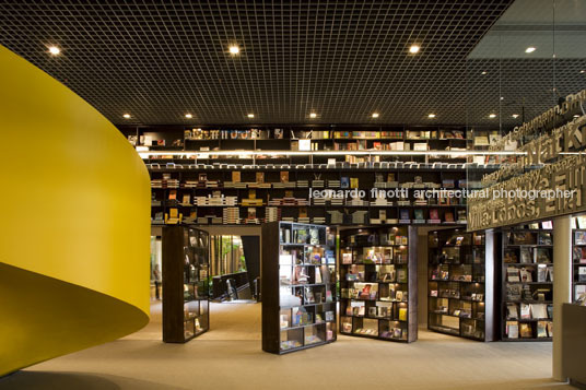 livraria da vila - cidade jardim isay weinfeld