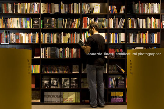 livraria da vila - cidade jardim isay weinfeld