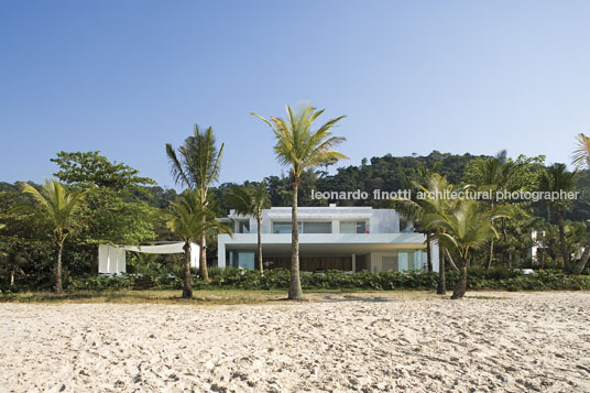 casa iporanga isay weinfeld