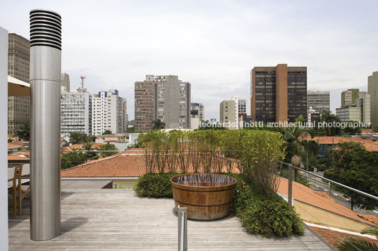 casa vertical isay weinfeld