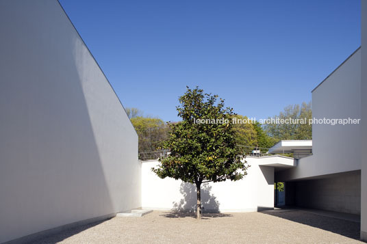 fundação serralves alvaro siza