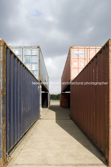 container art bernardes+jacobsen