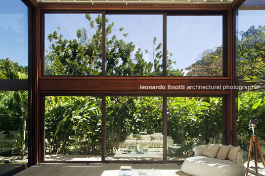 casa rr bernardes+jacobsen