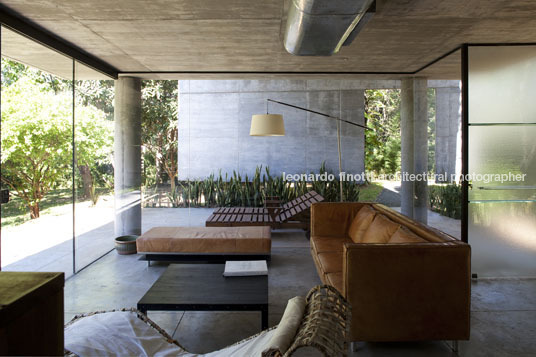 surubi house javier corvalan