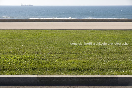 leça da palmeira seaside alvaro siza