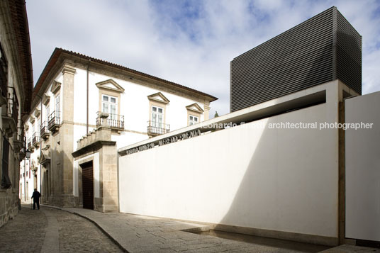 alfredo pimenta municipal archive pitagoras arquitectos