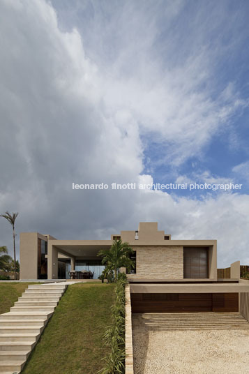 house in praia dos lagos sotero arquitetos