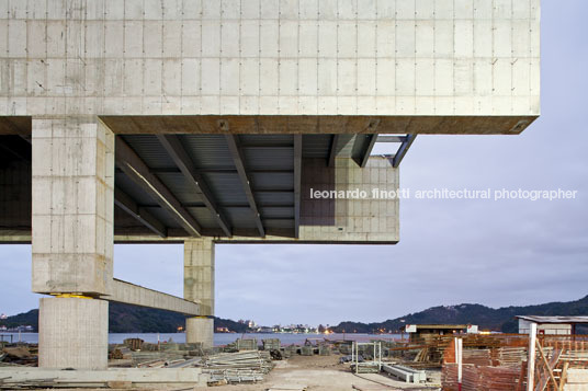 cais das artes paulo mendes da rocha