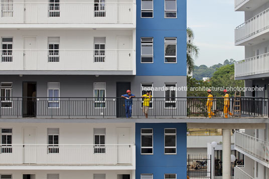 social housing at real parque eduardo colonelli