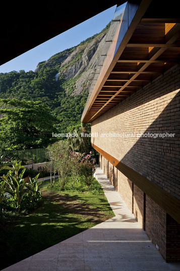 casa joá bernardes+jacobsen