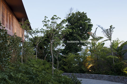 casa joá bernardes+jacobsen