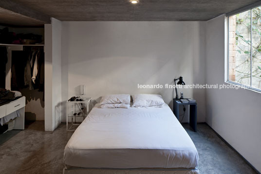 mburicao house estudio elgue & asociados