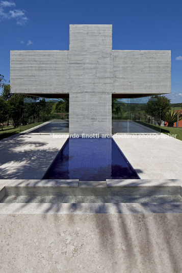 chapel at gurita farm gustavo penna