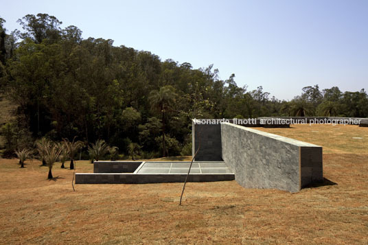 hélio oiticica+neville d’almeida: galeria cosmococa - inhotim arquitetos associados