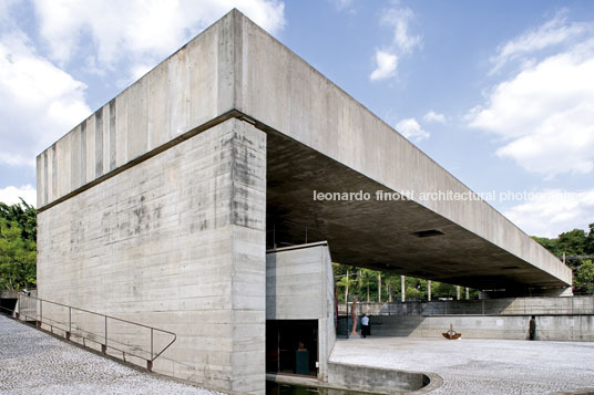 mube paulo mendes da rocha