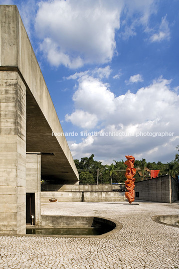 mube paulo mendes da rocha