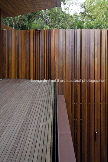 casa rhg - são pedro bernardes arquitetura