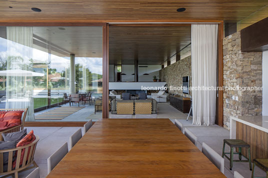 casa fb - fazenda boa vista jacobsen arquitetura