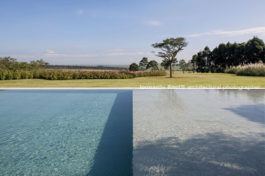 casa gcp - fazenda boa vista bernardes arquitetura