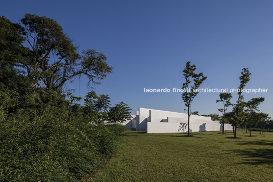 spa fasano - fazenda boa vista isay weinfeld