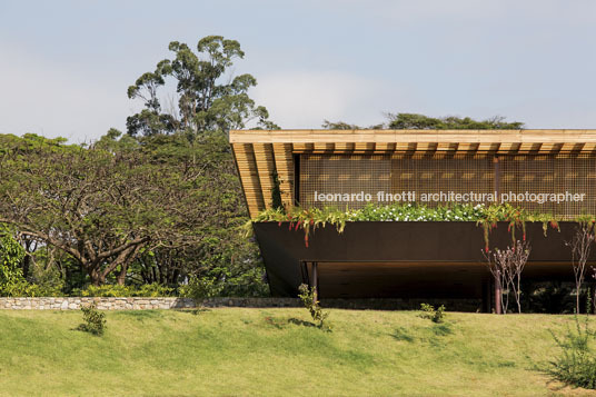 casa sw - fazenda boa vista jacobsen arquitetura