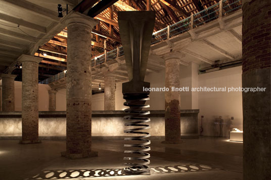 "balancing act" - arsenale della biennale 2010 anton garcia-abril