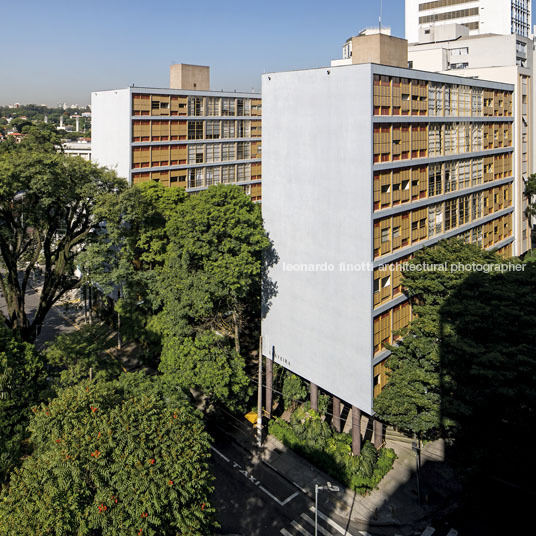 edifício louveira vilanova artigas