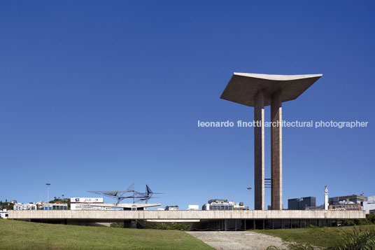 monumento aos mortos da 2 guerra marcos konder neto