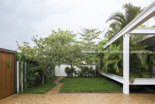 casa aa bernardes arquitetura