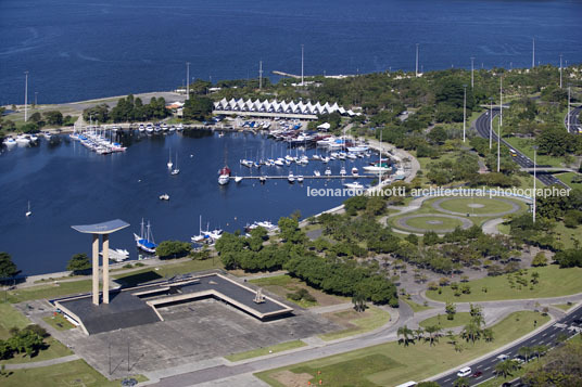 monumento aos mortos da 2 guerra marcos konder neto