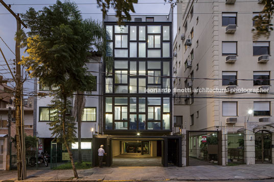 edificio cgb carlos eduardo comas