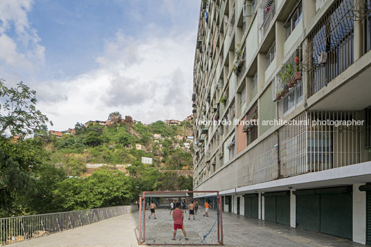 unidad residencial el paraiso carlos raúl villanueva