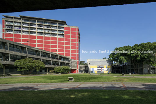 biblioteca central - ucv carlos raúl villanueva