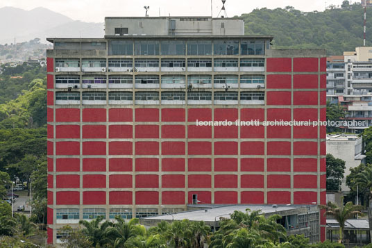 biblioteca central - ucv carlos raúl villanueva