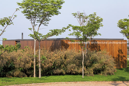 casa rsc - fazenda boa vista jacobsen arquitetura