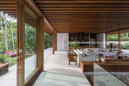 casa sm - taguaiba jacobsen arquitetura