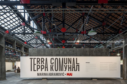 marina abramović: terra comunal - sesc pompeia jochen volz