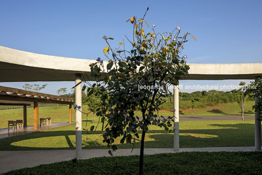 centro equestre - fazenda boa vista isay weinfeld