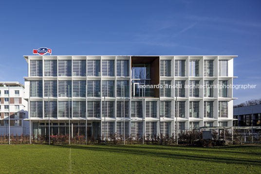 emmi-main office and apartment complex rüssli architekten