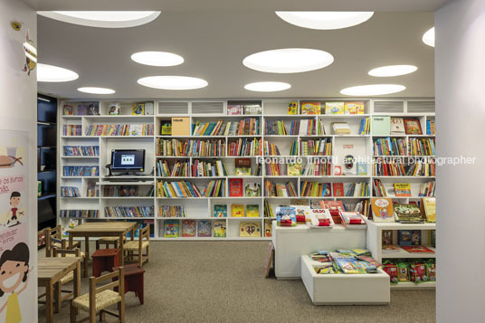 livraria da vila - pátio batel isay weinfeld