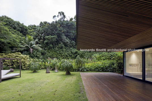 casa ab jacobsen arquitetura