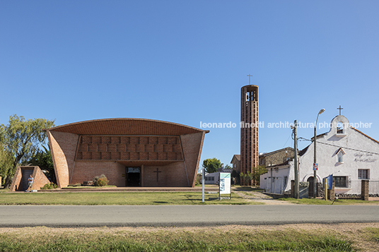 cristo obrero church eladio dieste